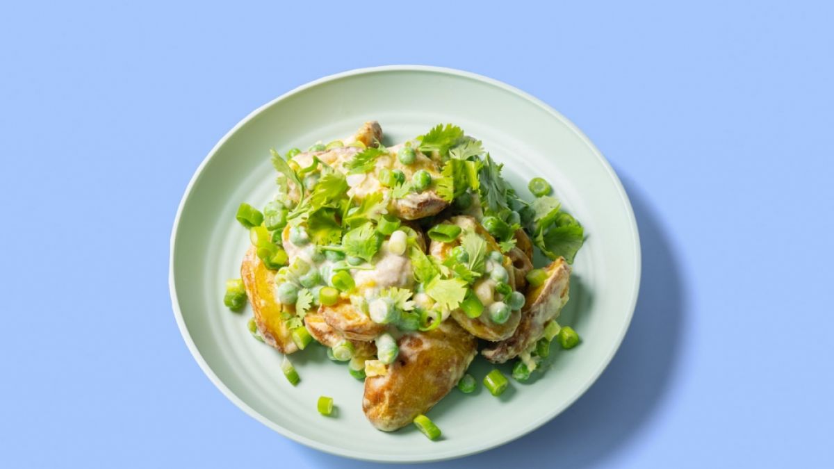 Auch Vegetarier kommt mit einem Airfryer voll auf ihre Kosten: Wie wäre es mit Bombay-Kartoffel-Salat? (Foto)