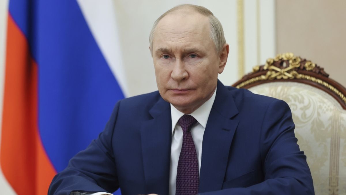 Wladimir Putin: Bestrafungen mit Eimer und Tritten - Video zeigt grausame Folter in russischem Militär. (Foto)