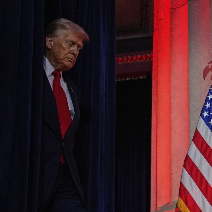 Donald Trump: Schockmoment bei politischem Auftritt - zeigt er ernste Ausfallerscheinungen?