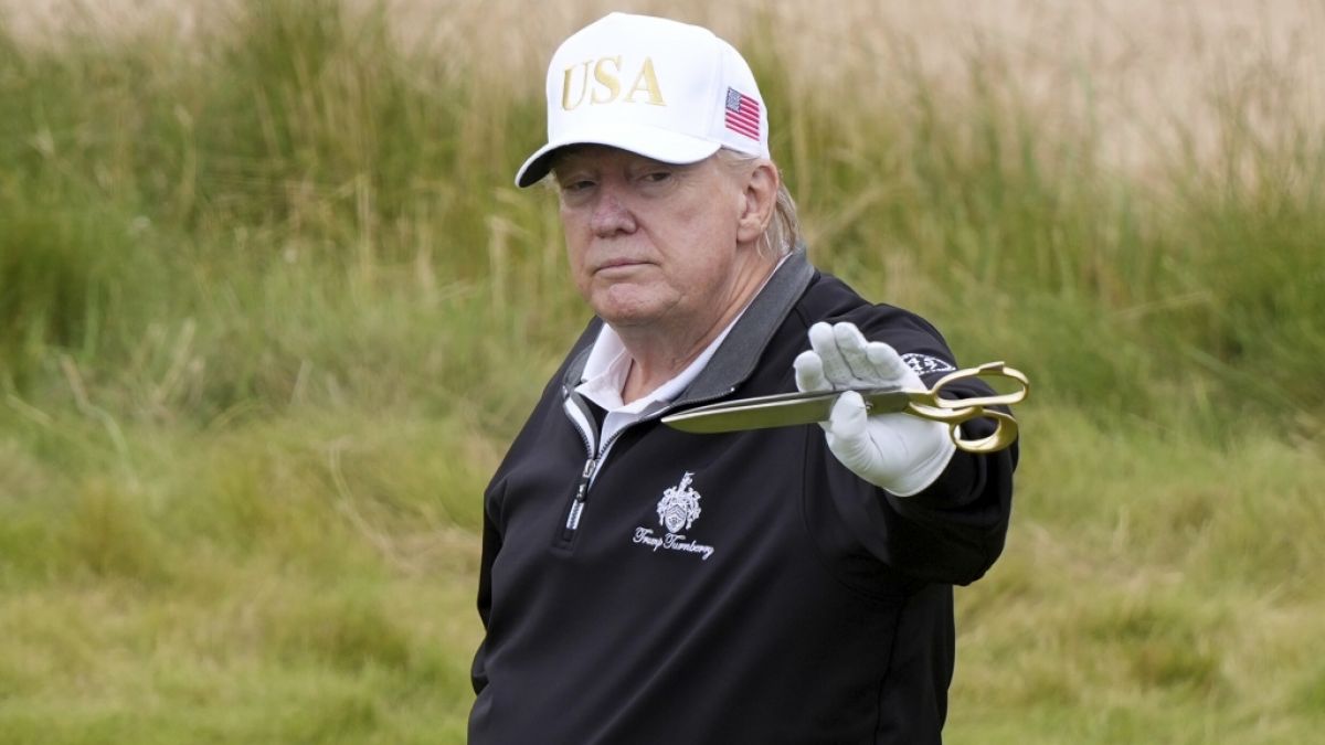 Im Rahmen seiner Europa-Reise besuchte Präsident Donald Trump auch seine beiden Golf-Resorts in Schottland. Im Rahmen seiner Europa-Reise besuchte Präsident Donald Trump auch seine beiden Golf-Resorts in Schottland. (Foto)