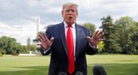 Donald Trump wird immer wieder mit dem Missbrauchs-Skandal um Jeffrey Epstein in Verbindung gebracht. Auch die russische Presse berichtet darüber.