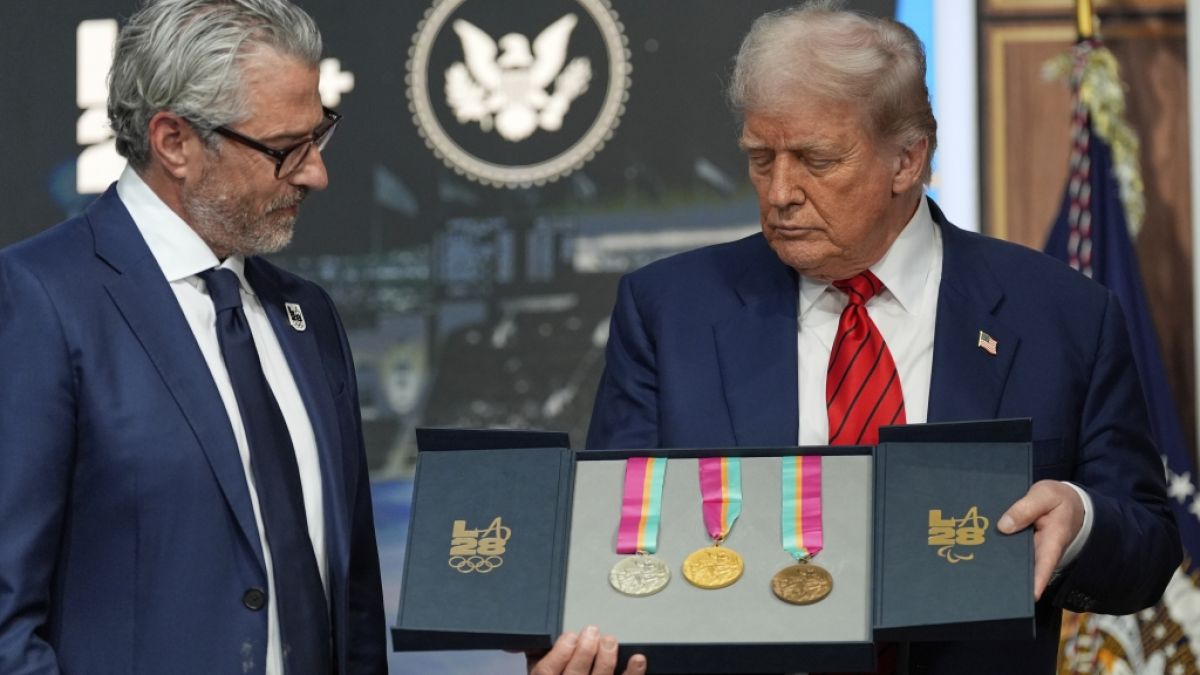 Donald Trump erhält einen kompletten Medaillensatz der Olympischen Spiele 1984 in Los Angeles. (Foto)