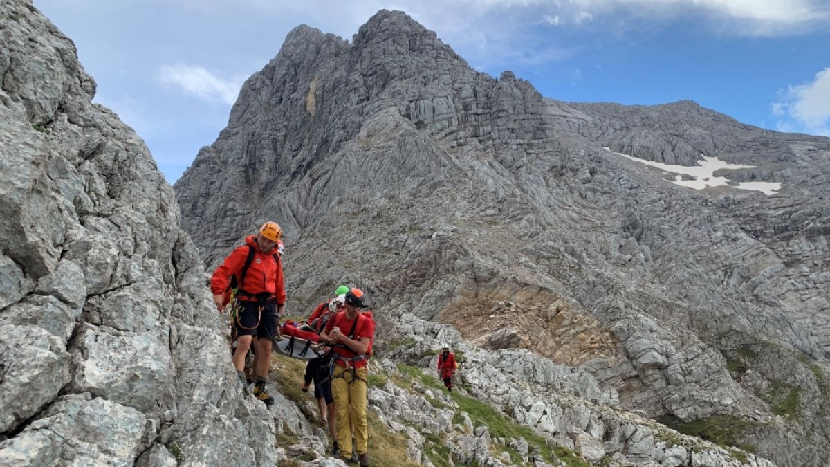 Bergung einer verletzten Person nach einem Bergunfall (Symbolfoto) (Foto)