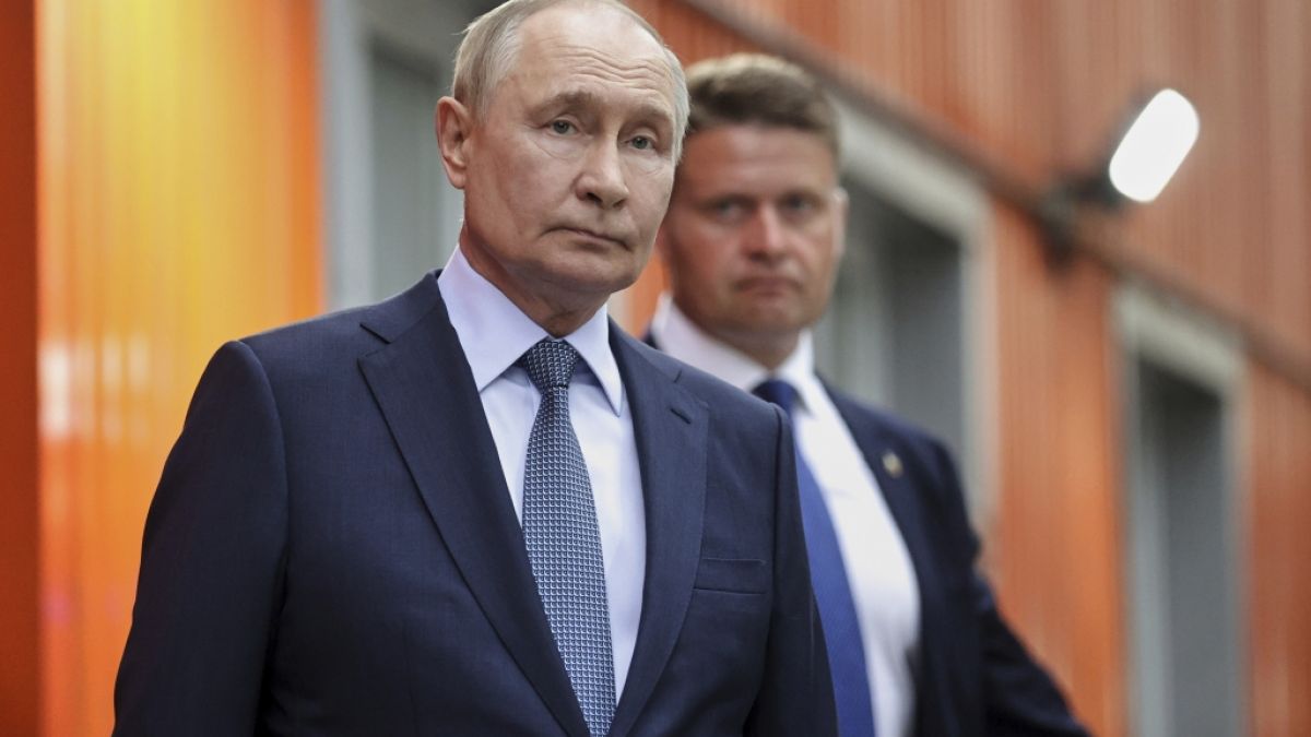 Wladimir Putin (links) führt seit Februar 2022 Krieg gegen die Ukraine. (Foto)