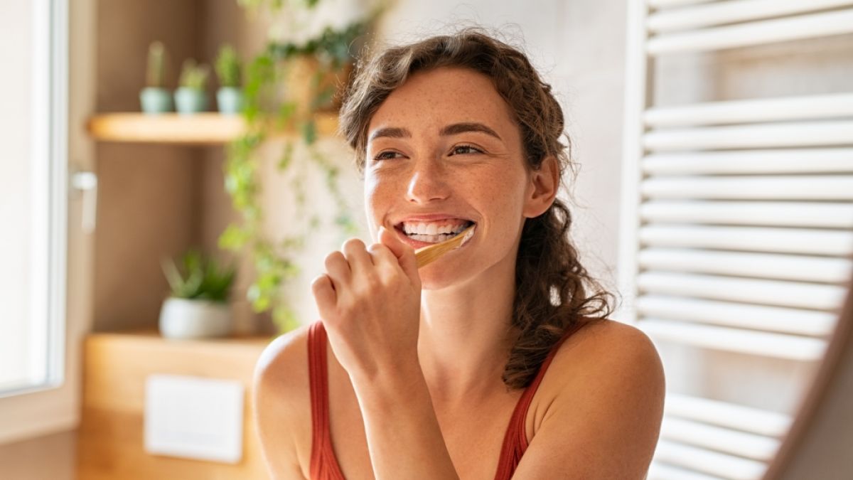 Selbst mit akribischer Zahnhygiene kann nicht jeder ein strahlend weißes Lächeln haben. (Foto)