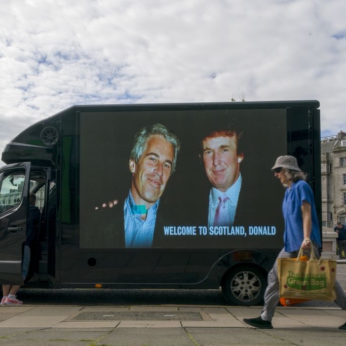 Insider legt sich zu Donald Trumps Schicksal nach Epstein-Skandal fest