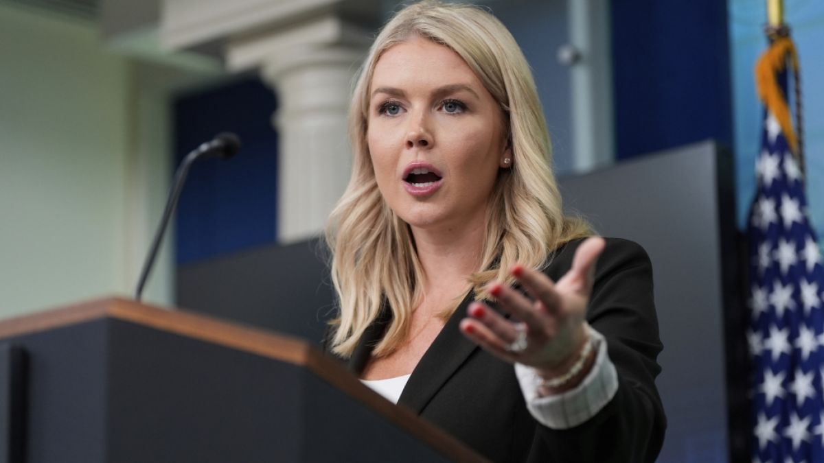 Die Pressesprecherin des Weißen Hauses, Karoline Leavitt, steht wegen kontroverser Äußerungen immer wieder im Fokus. (Foto)