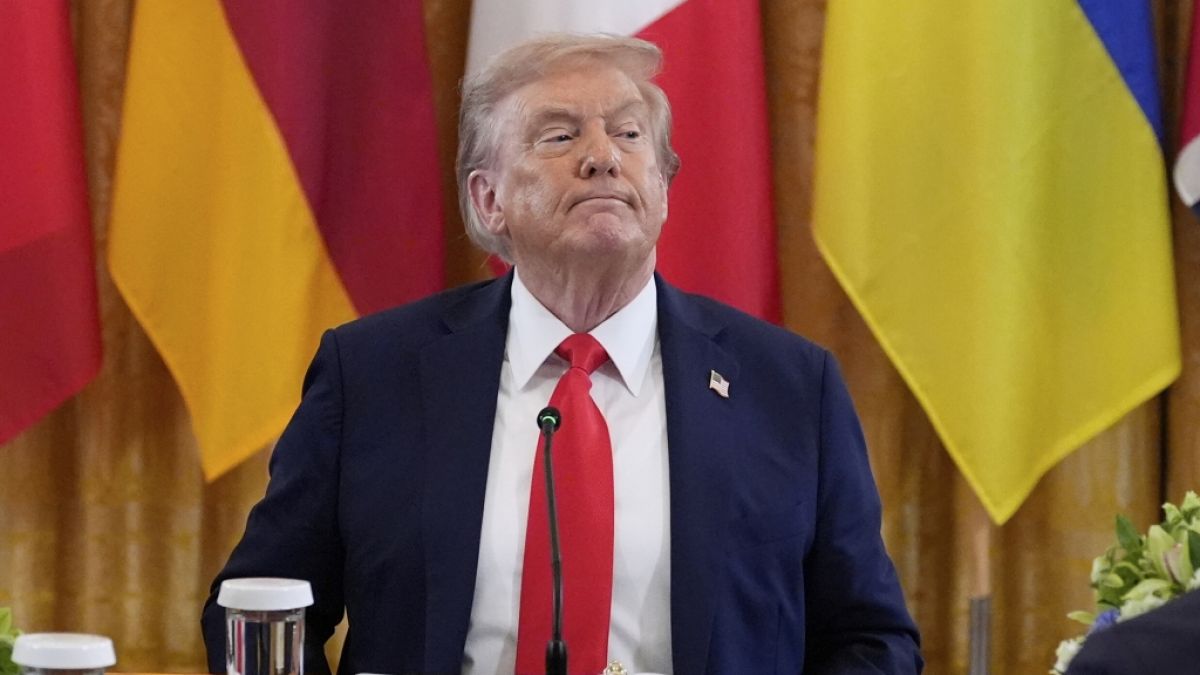 Donald Trump machte sich mit einem Lob für seinen Sohn zum Gespött. (Foto)