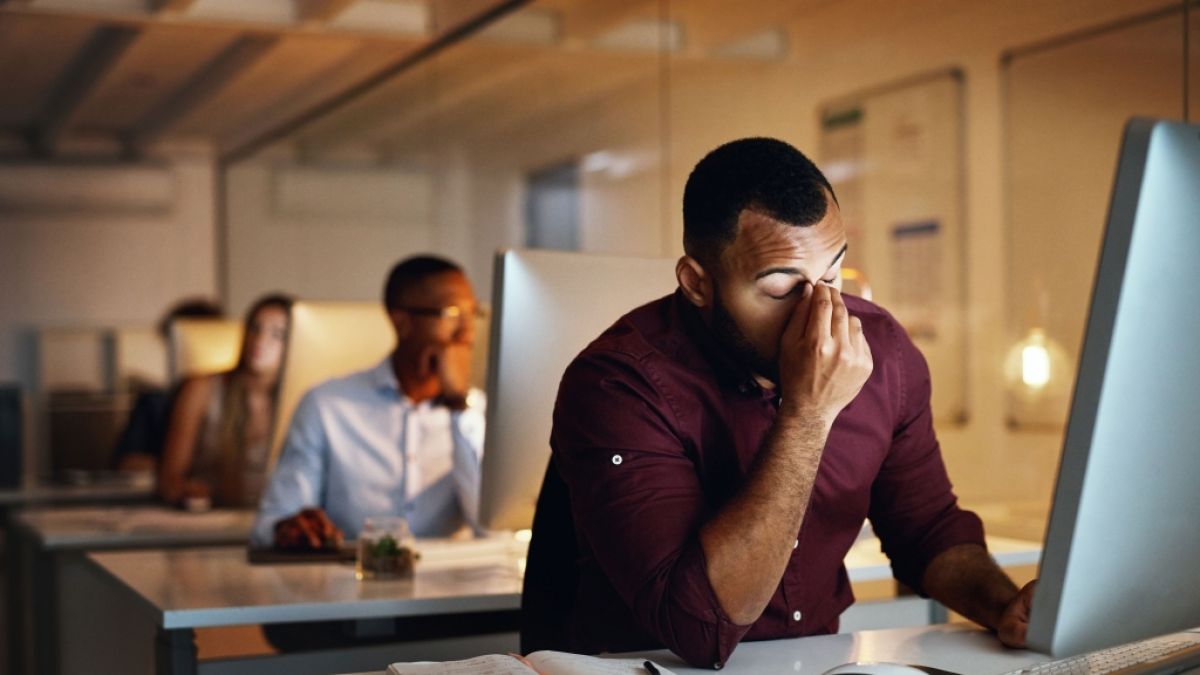 Beim sogenannten "Quiet Cracking" zerbröselt die Motivation nach und nach - auch, wenn es nach Außen hin anders wirkt. (Foto)
