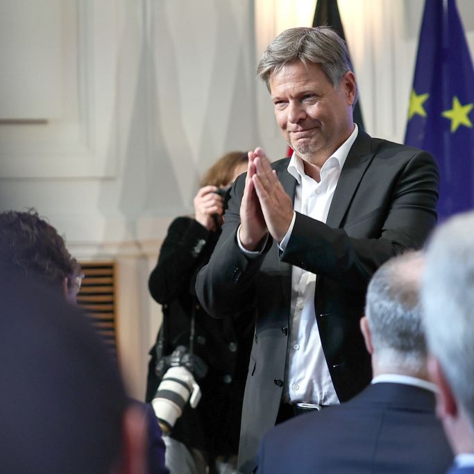 Rückzug mit Pöbel-Attacke – Söder & Co. erwischt es hart