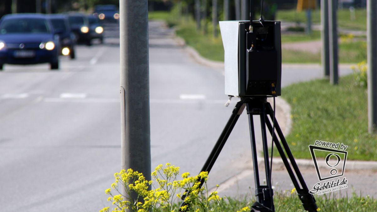 Einige Varianten von mobilen Blitzgeräten sind sehr schnell und flexibel einsetzbar und können an jeder Straßenecke lauern. (Symbolbild) (Foto)