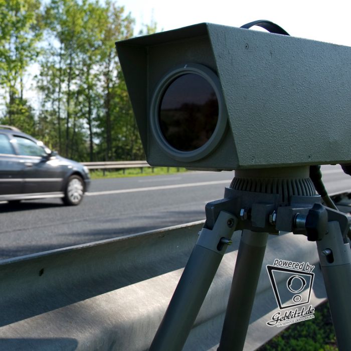 Ein Blitzerfoto kann teuer werden. Vermeiden Sie Unachtsamkeiten im Straßenverkehr und achten immer auf die vorgegebene Geschwindigkeit. (Symbolbild)