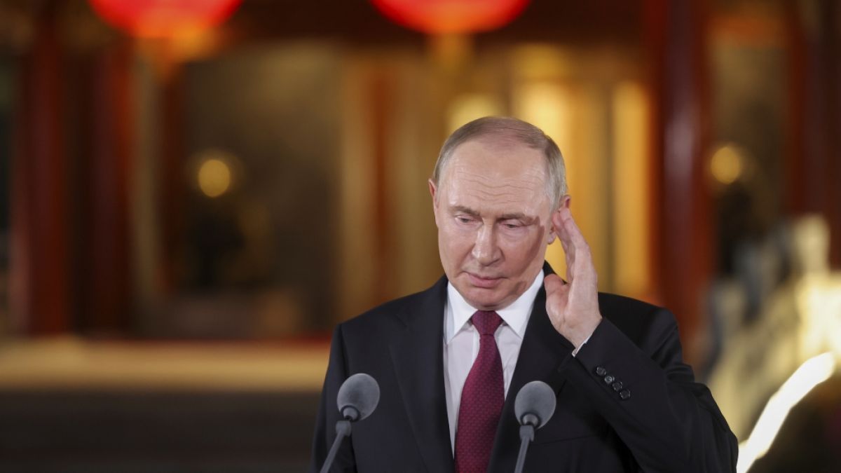 Wladimir Putin spricht von schwierigen Bedingungen für die russische Automobilindustrie.  (Foto)