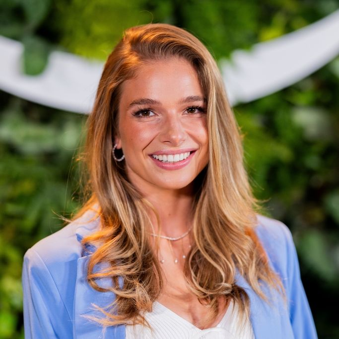 Moderatorin bittet um Hilfe vor Weltreise und verspricht unzensierte Einblicke