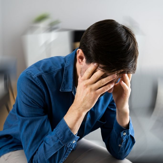 Ständige Müdigkeit? Das könnte ein Mini-Schlaganfall sein