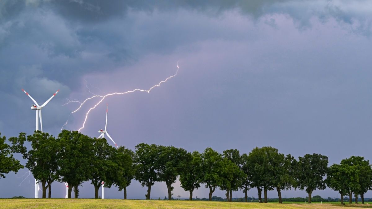 Der DWD hat eine Gewitter-Warnung herausgegeben (Symbolbild). (Foto)