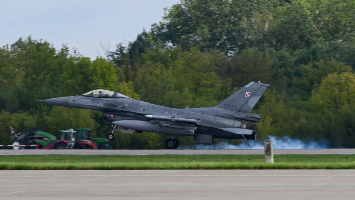 Ein polnischer F-16-Jet steigt in die Luft. Am Samstag gab es erneut Alarm wegen russischer Drohnen über dem Nato-Land. (Foto)