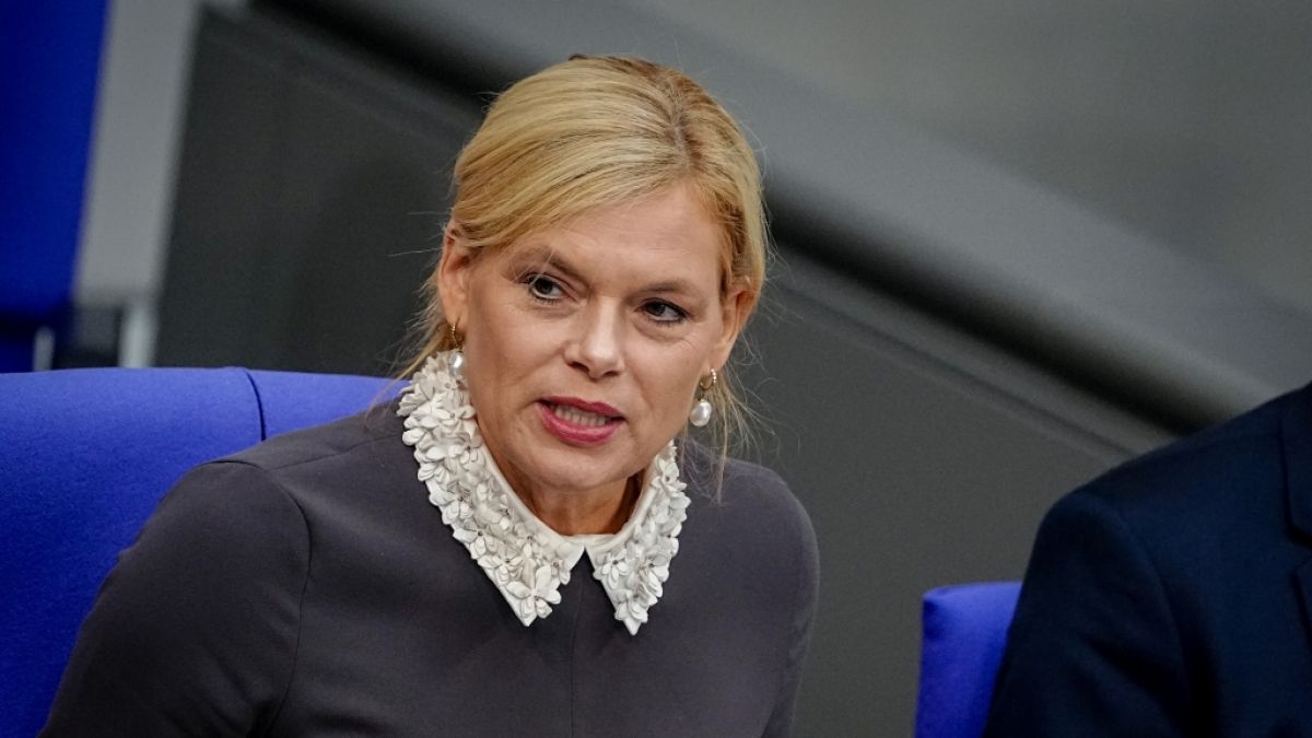 Bundestagspräsidentin Julia Klöckner wird vom Vorsitzenden der Deutschen Bischofskonferenz kritisiert. (Foto)