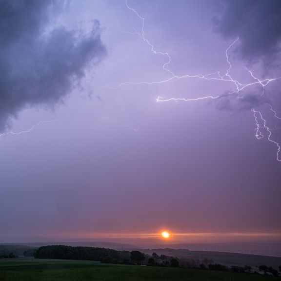 DWD warnt vor Gewittern am Montag