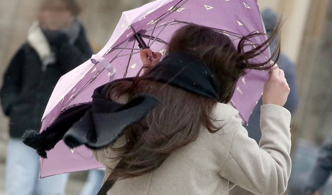 Der DWD hat eine Sturm-Warnung herausgegeben (Symbolbild).