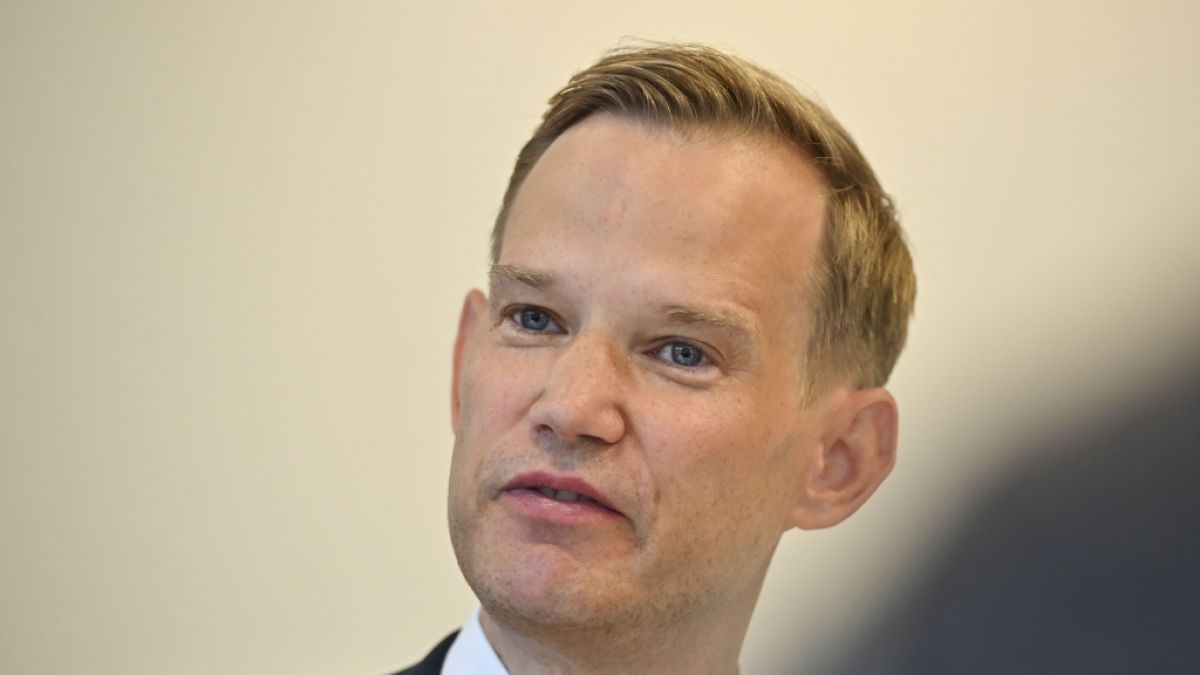 Hendrik Streeck fordert eine Selbstbeteiligung f&uuml;r Patienten. (Foto)