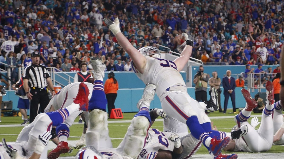 Die Spieler der Bills zelebrieren am 31.12.2017. (Symbolbild) (Foto)