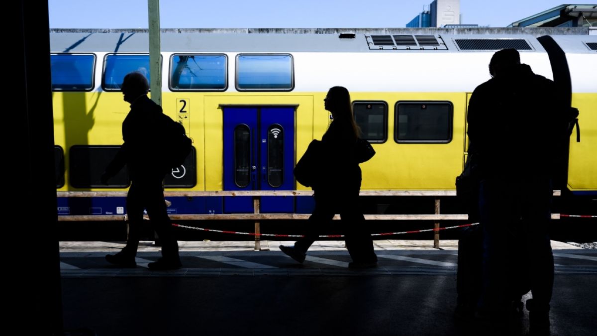 Bahnfahren muss in Deutschland für alle bezahlbar bleiben. Deshalb sollte auch der Preis für das Deutschlandticket zunächst nicht weiter erhöht werden. (Foto)