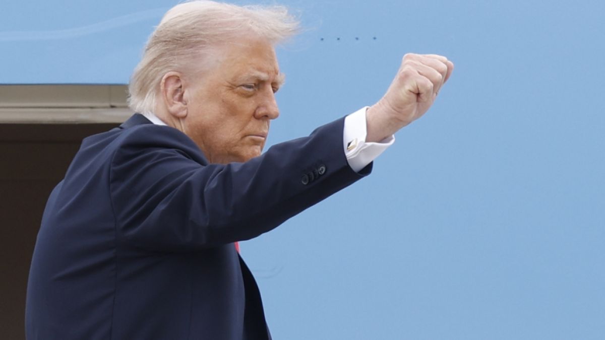 Donald Trumps Regierung muss sich den Vorwurf gefallen lasse, eine Studie gel&ouml;scht zu haben, die den Anstieg rechtsextremistischer Terrortaten in den USA best&auml;tigt. (Foto)