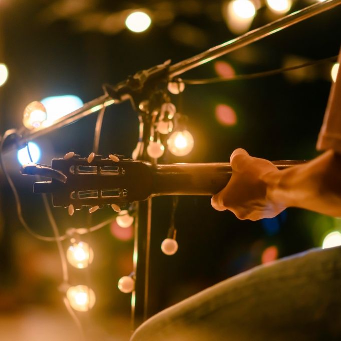 Country-Legende bei Flugzeugabsturz getötet - Musikwelt unter Schock