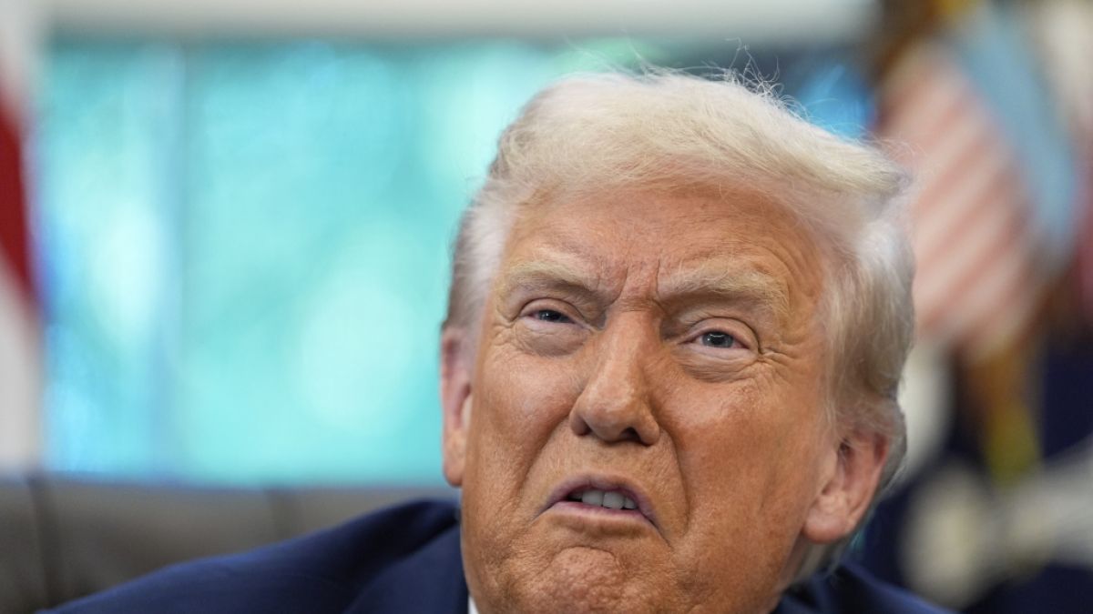 Donald Trump beschimpfte erneut Reporter vor laufender Kamera. (Foto)