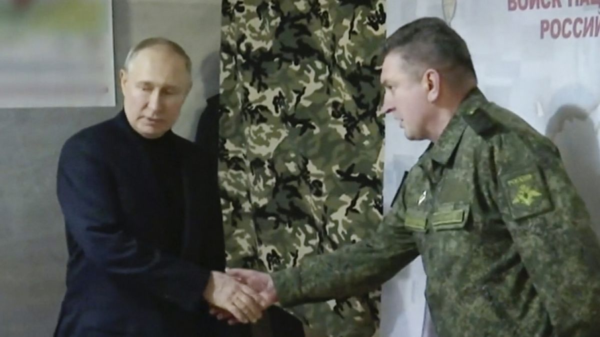 Putin-General Alexander Lapin (rechts) wurde offenbar aus dem Militärdienst entlassen. (Foto)