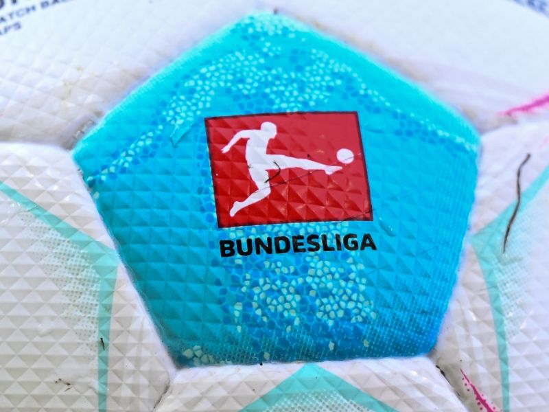 Bundesliga News: Schneechaos im Norden: Nur drei Spiele am Samstagmittag
