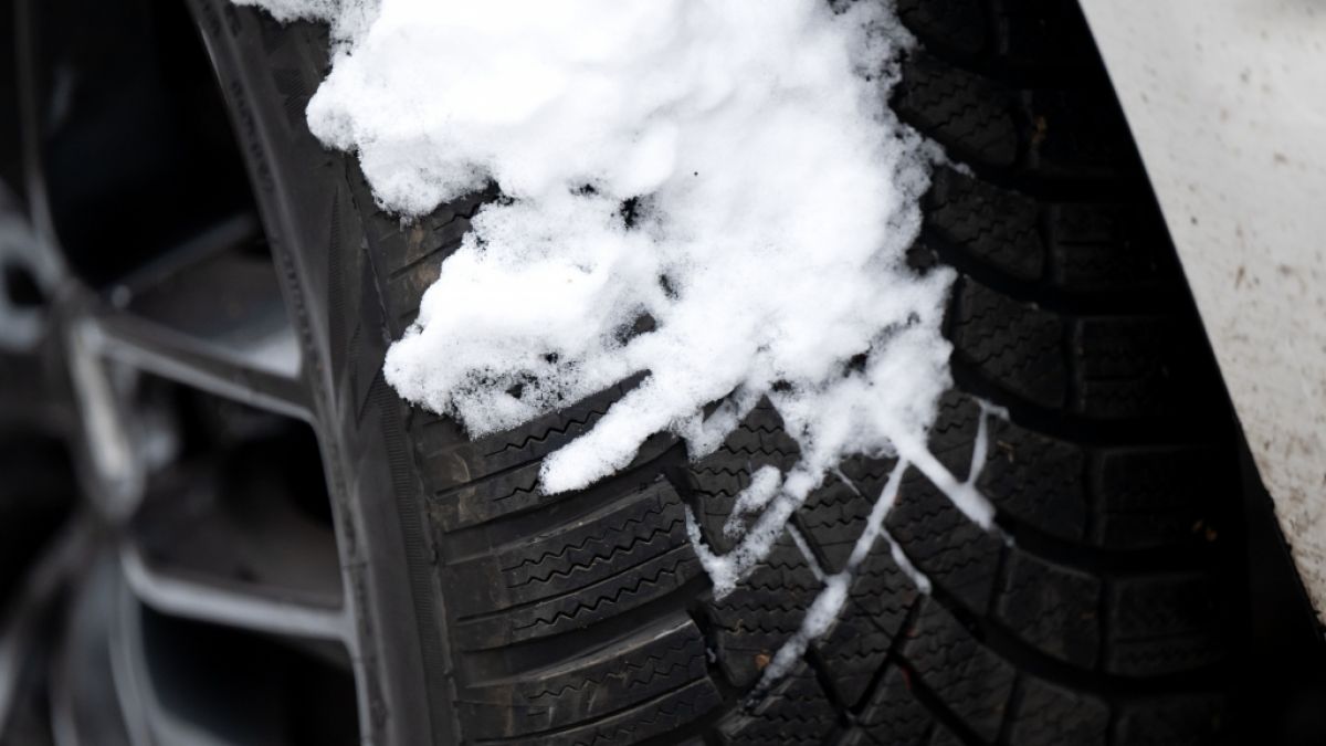 Elf der getesteten Reifen fallen komplett durch - vier weitere sind lediglich "ausreichend". (Foto)