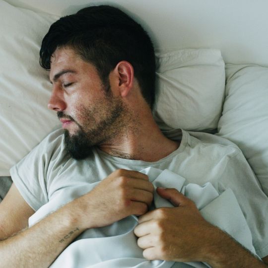 Welche Erkrankungen hinter nächtlichen Hitzewallungen stecken können