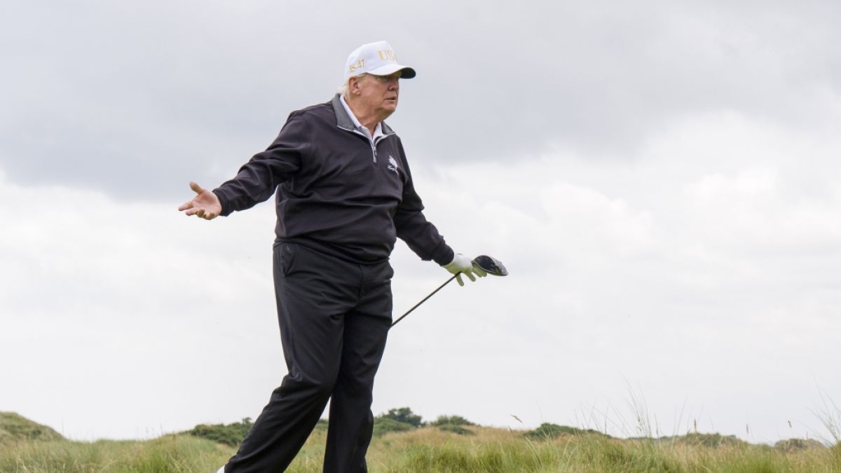 Donald Trump: Geht Golfspielen, während sein Land in der Krise steckt. (Foto)