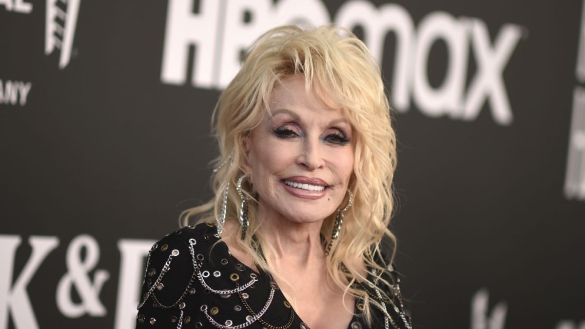 Wie krank ist Country-Sängerin Dolly Parton? (Foto)