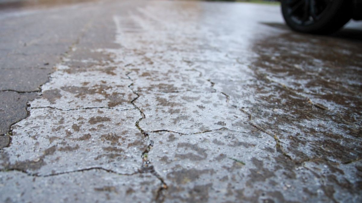 Der DWD warnt vor Glätte (Symbolbild). (Foto)