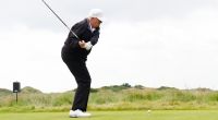Donald Trump beim Golfen in Schottland - seine Resorts in Turnberry und Aberdeen verzeichneten erneut hohe Verluste.