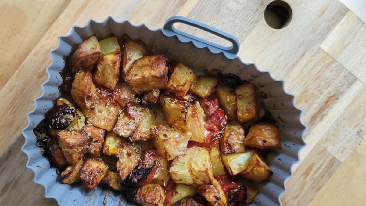 Italienische Ofenkartoffeln sind im Airfryer blitzschnell zubereitet. (Foto)