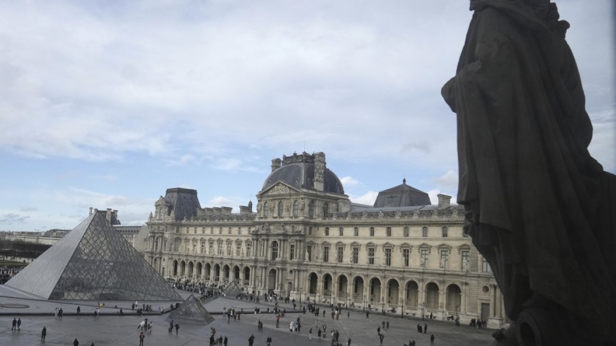 Das Museum Louvre in Paris blieb am Sonntag nach einem Einbruchsdiebstahl geschlossen. (Foto)