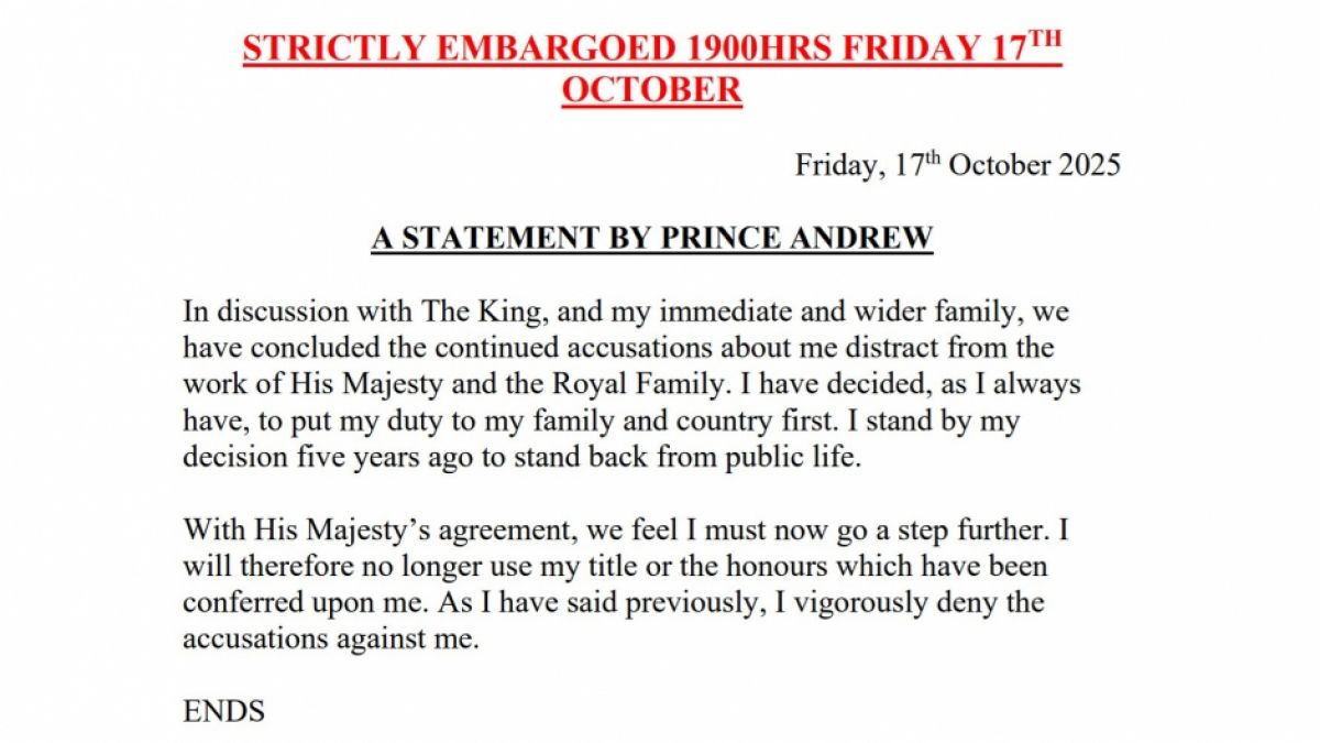Der Buckingham Palast bestätigt eine offizielle Erklärung, in der Prinz Andrew ankündigt, dass er alle seine Titel und Ehrentitel, einschließlich des Herzogs von York, abtritt. (Foto)