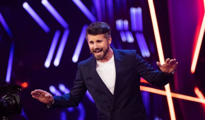 Thore Schölermann steht in der Prosieben-Show 