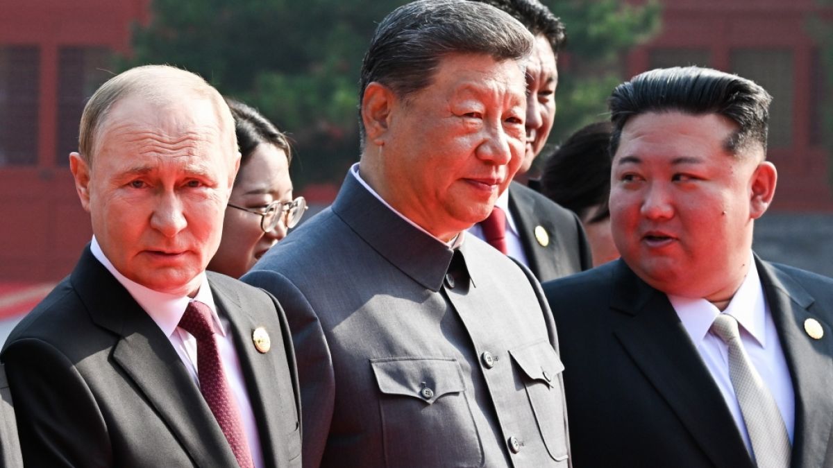 Wladimir Putin (l-r), Xi Jinping und Kim Jong Un k&ouml;nnten den 3. Weltkrieg ausl&ouml;sen. (Foto)