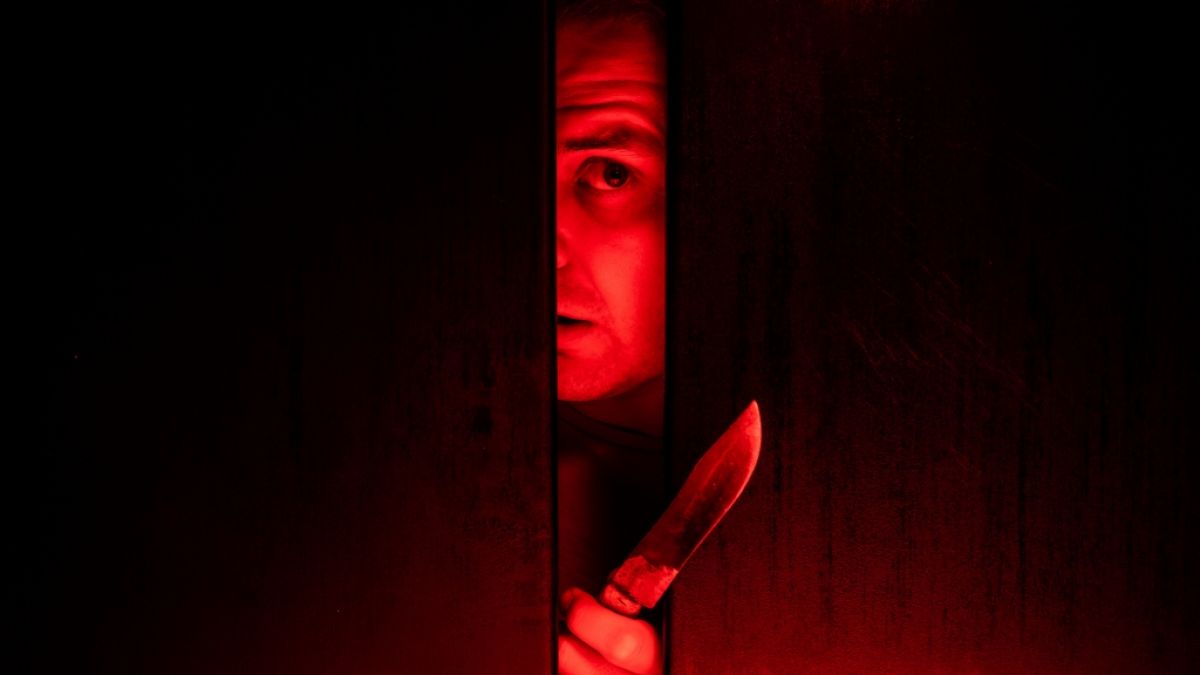 Wer sich zu Halloween eine G&auml;nsehaut herbeigruseln m&ouml;chte, muss nicht zwingend Splatter-Horrorfilme konsumieren - das wahre Leben h&auml;lt in Sachen True-Crime-Verbrechen genug Material zum F&uuml;rchten bereit (Symbolfoto). (Foto)