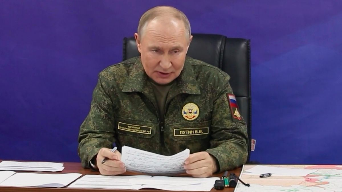 Wladimir Putins neue Atomrakete entlockt westlichen Milit&auml;rexperten nur schallendes Gel&auml;chter und bei&szlig;enden Spott. (Foto)