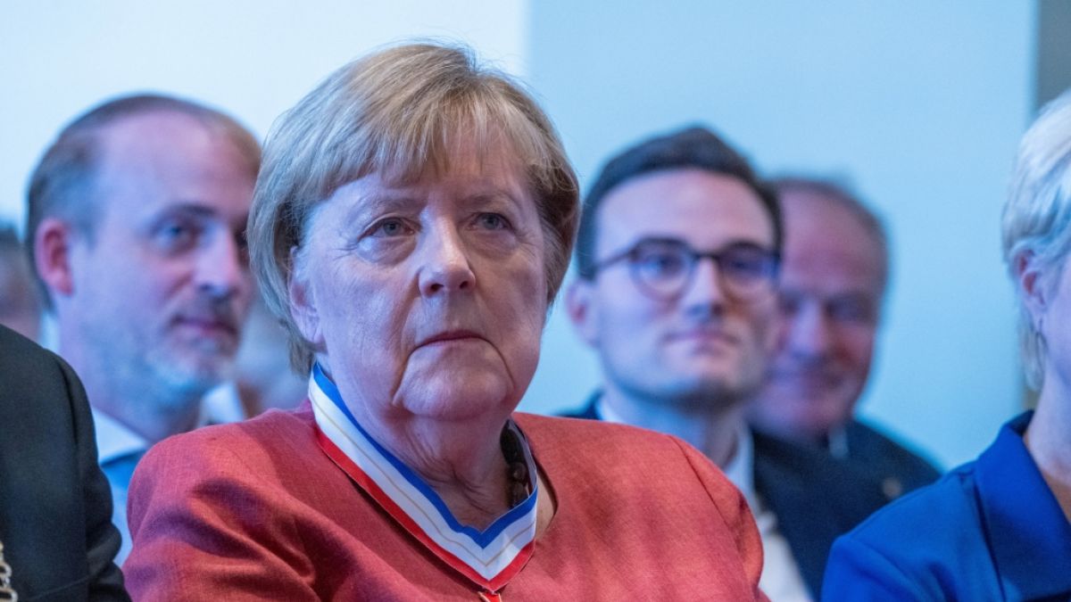 Angela Merkel bezog indirekt Stellung zur "Stadtbild"-Debatte. (Foto)