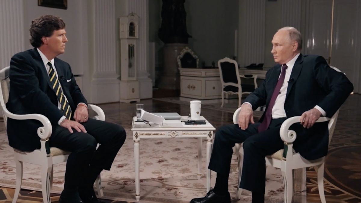 Tucker Carlson sorgte bereits 2024 mit einem Interview von Wladimir Putin f&uuml;r Entsetzen. (Foto)