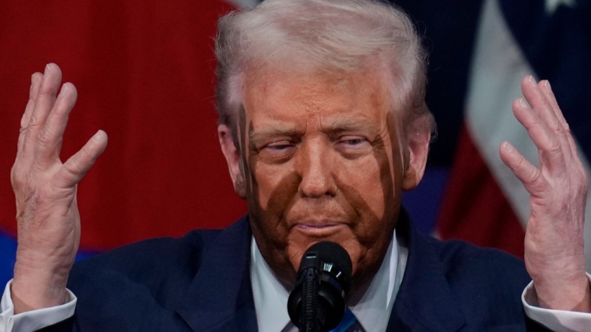 Nach einer Pressekonferenz hagelt es Spott f&uuml;r Donald Trump. (Foto)