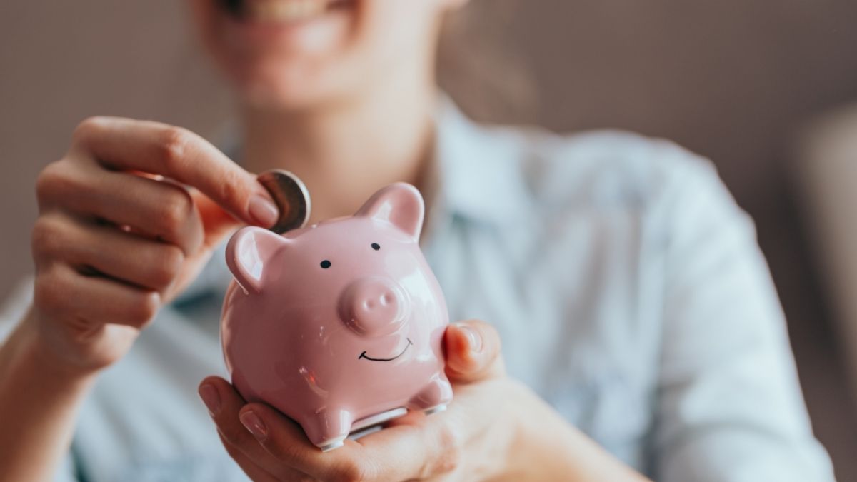 Mit geschickten Strategien können Sie sich langfristig ein kleines finanzielles Polster zulegen. (Foto)