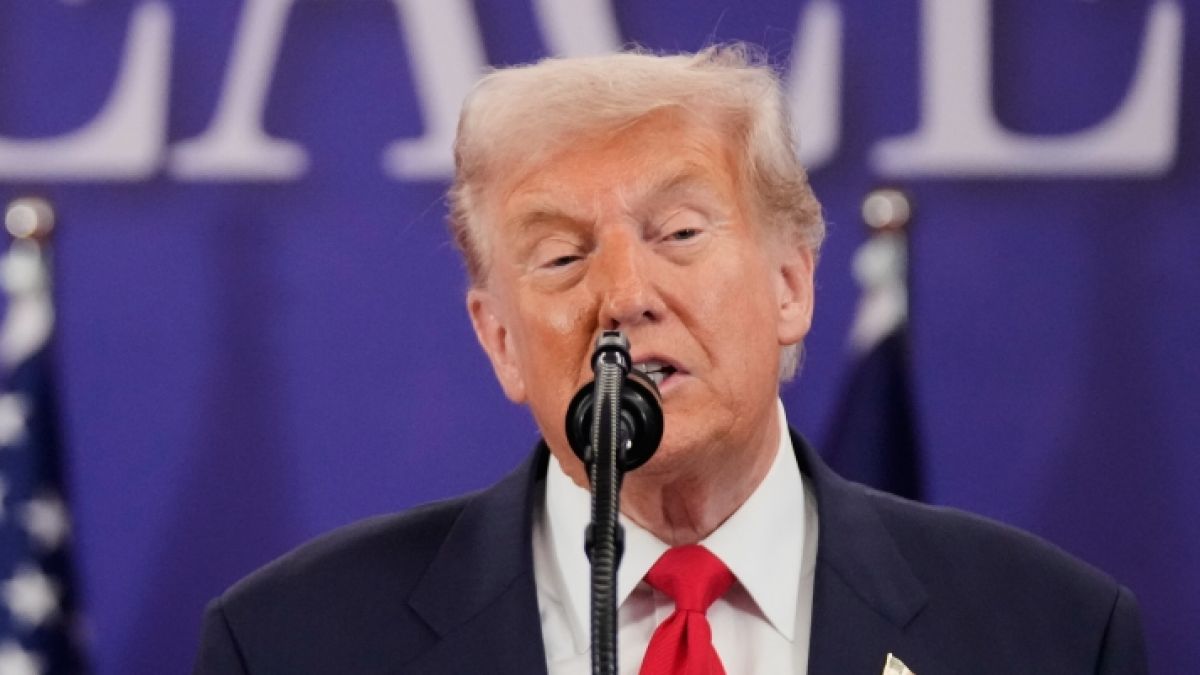 Zu Nazi-Vorwürfen hat Donald Trump eine ganz klare Meinung. (Foto)